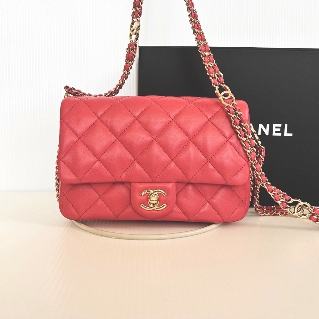 CHANEL ミニフラップバッグ マトラッセ ラムスキン チェーン ショルダー