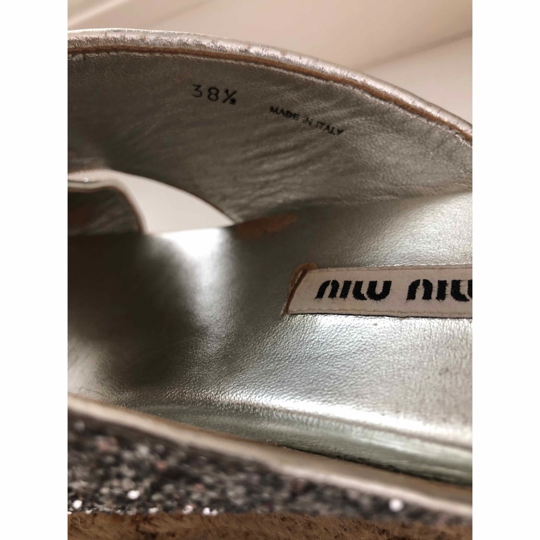 miumiu(ミュウミュウ)のミュウミュウ　厚底サンダル　グリッター レディースの靴/シューズ(サンダル)の商品写真