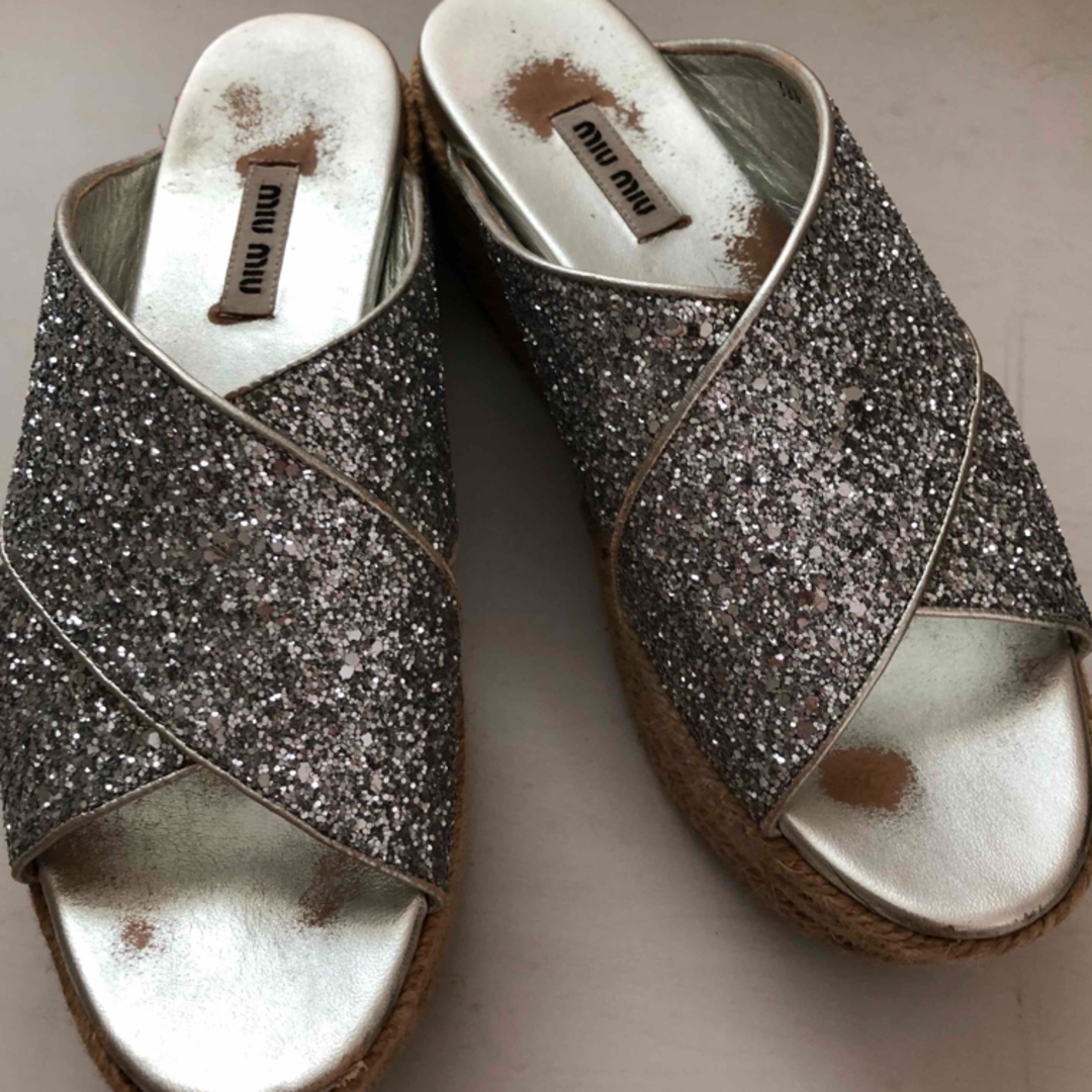 miumiu(ミュウミュウ)のミュウミュウ　厚底サンダル　グリッター レディースの靴/シューズ(サンダル)の商品写真