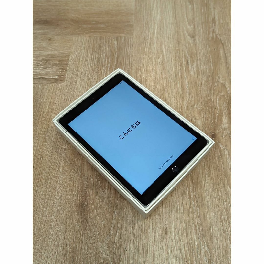 【美品】iPad Air 2 16GB A1566 （082）