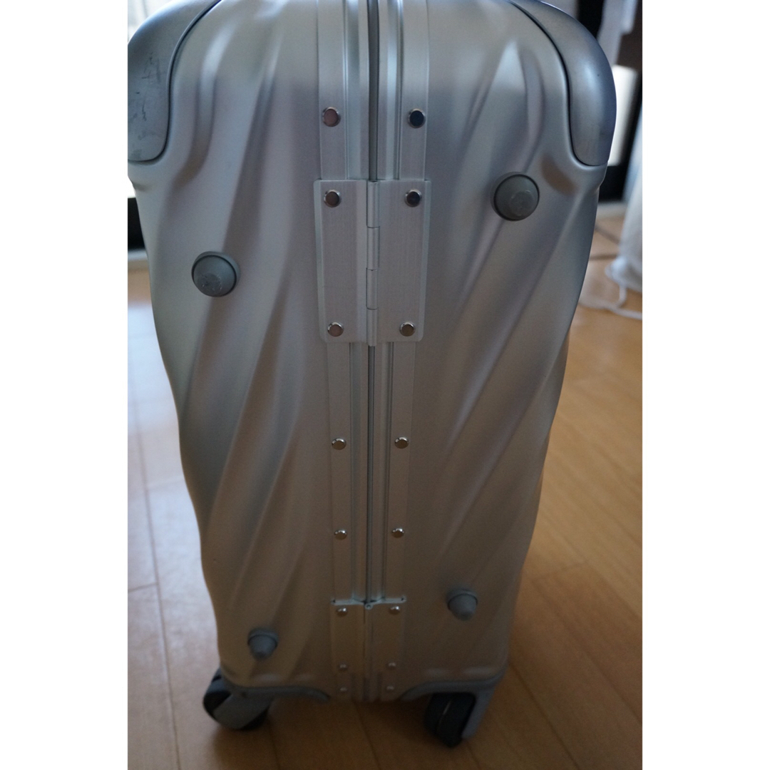 TUMI(トゥミ)のTUMI 19 DEGREE ALUMINIUMインターナショナル・キャリーオン メンズのバッグ(トラベルバッグ/スーツケース)の商品写真