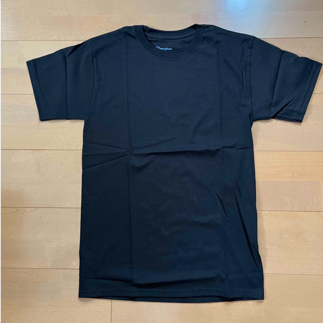 Champion(チャンピオン)の【新品】チャンピオン　Tシャツ　ブラック　メンズS サイズ　レディースMサイズ メンズのトップス(Tシャツ/カットソー(半袖/袖なし))の商品写真