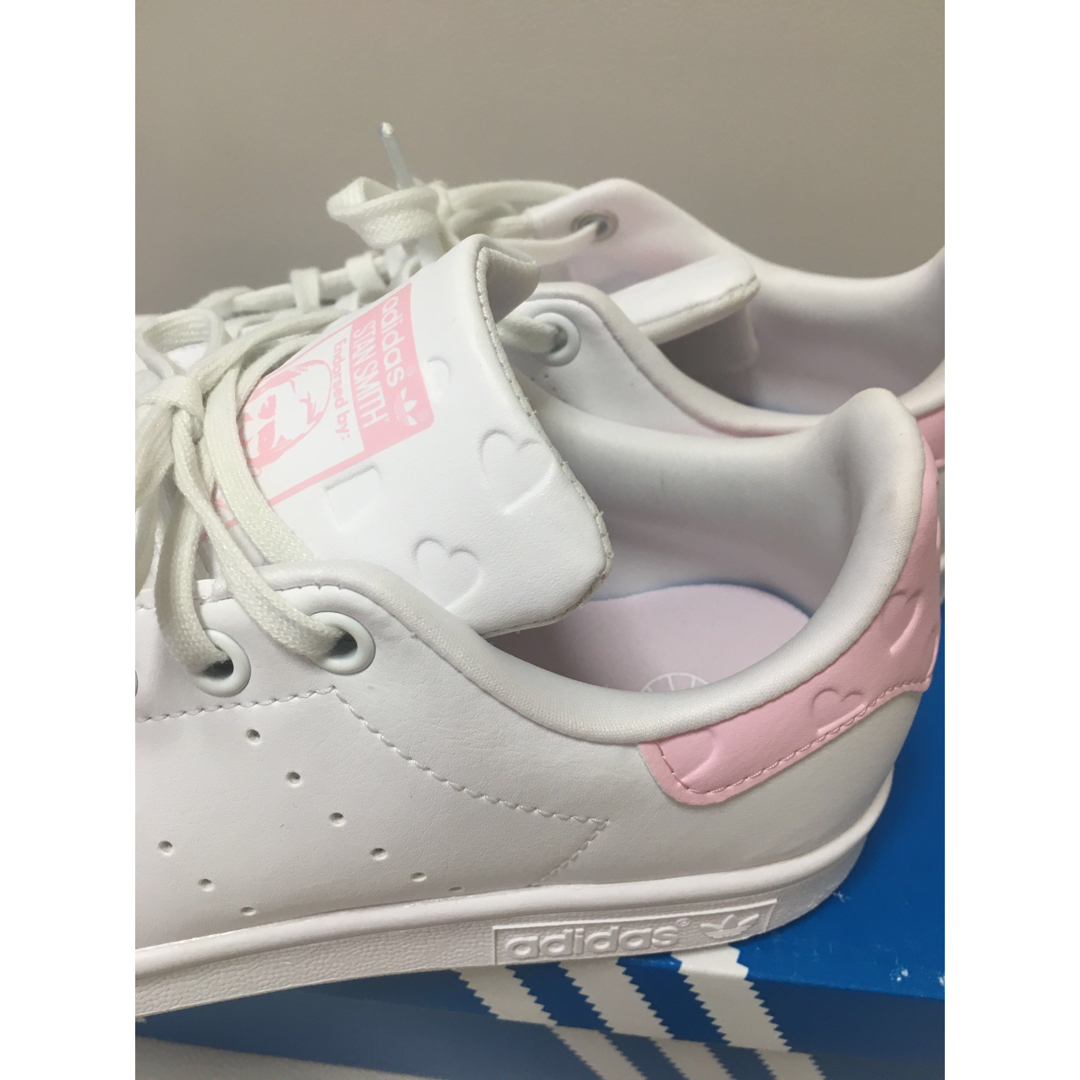 adidas - 《adidas》スタンスミス ホワイト ピンクハート柄 22.5 adidas - 《adidas》スタンスミス ホワイト ピンクハート柄 22.5