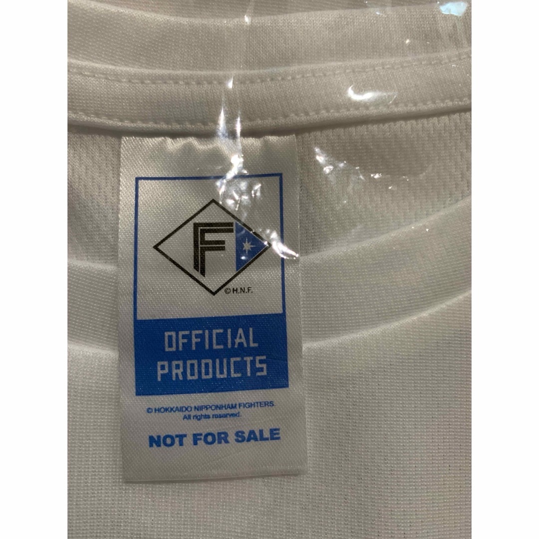 北海道日本ハムファイターズ(ホッカイドウニホンハムファイターズ)の【専用】FIGHTERS Tシャツ リボンナポリンコラボ スポーツ/アウトドアの野球(ウェア)の商品写真