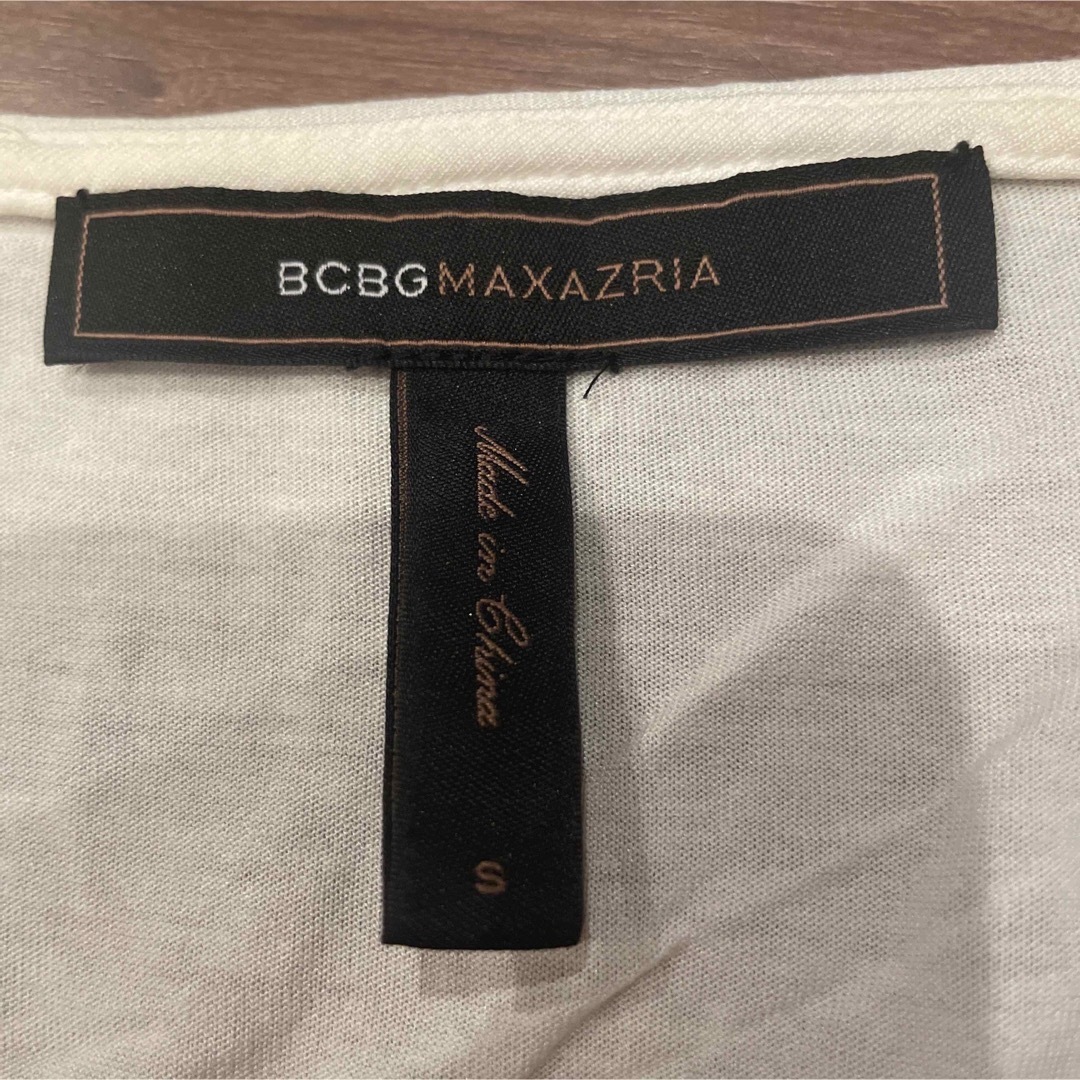 BCBGMAXAZRIA(ビーシービージーマックスアズリア)のBCBGマックスアズリア フリルタンクトップ 白 S レディースのトップス(タンクトップ)の商品写真