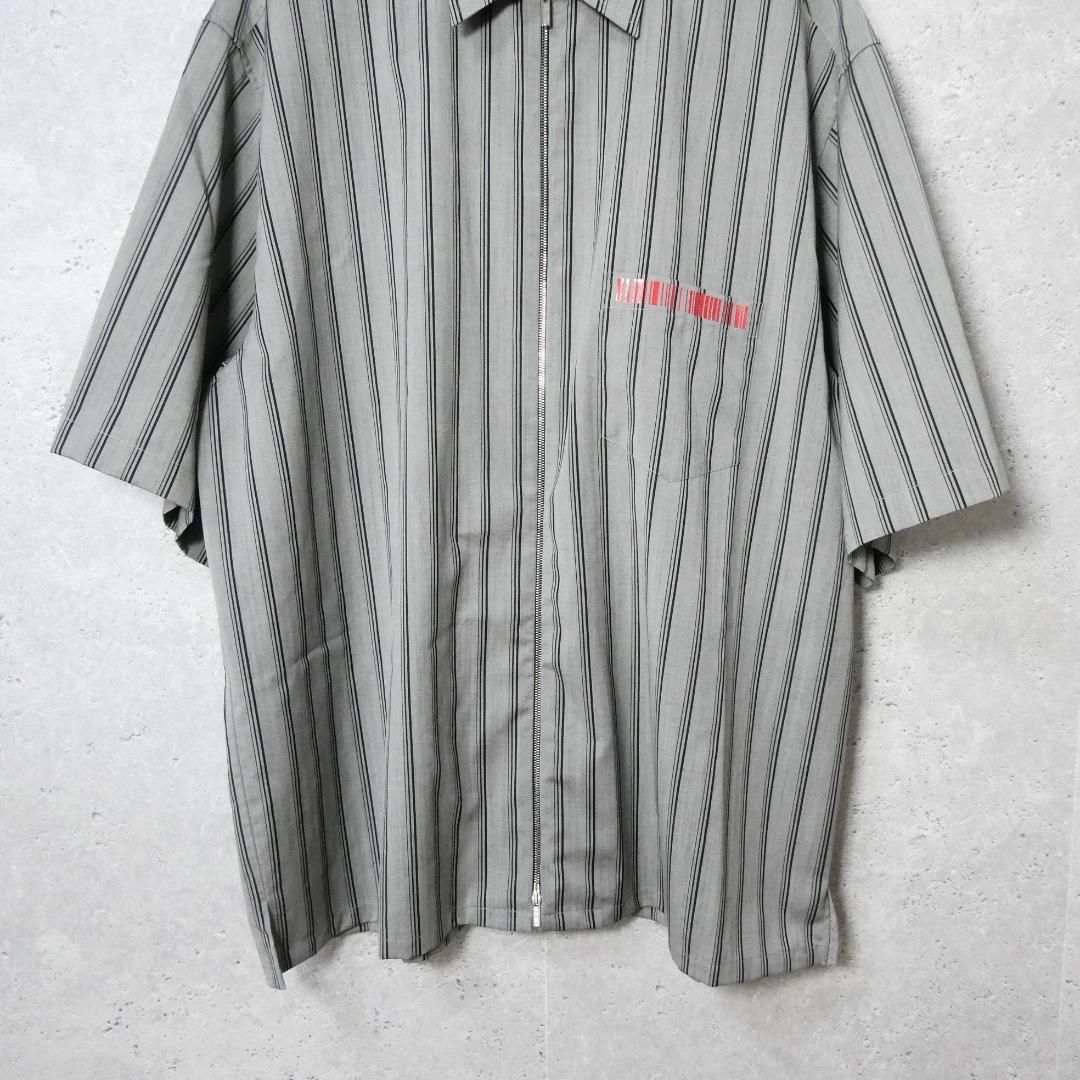 VETEMENTS - 極美品 VTMNTS ストライプ柄 シルク混 ロゴ 半袖 ジップ