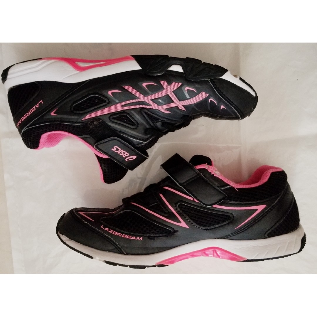 asics(アシックス)の22.5cm　asics　レーザービーム　2足セット　女の子 キッズ/ベビー/マタニティのキッズ靴/シューズ(15cm~)(スニーカー)の商品写真