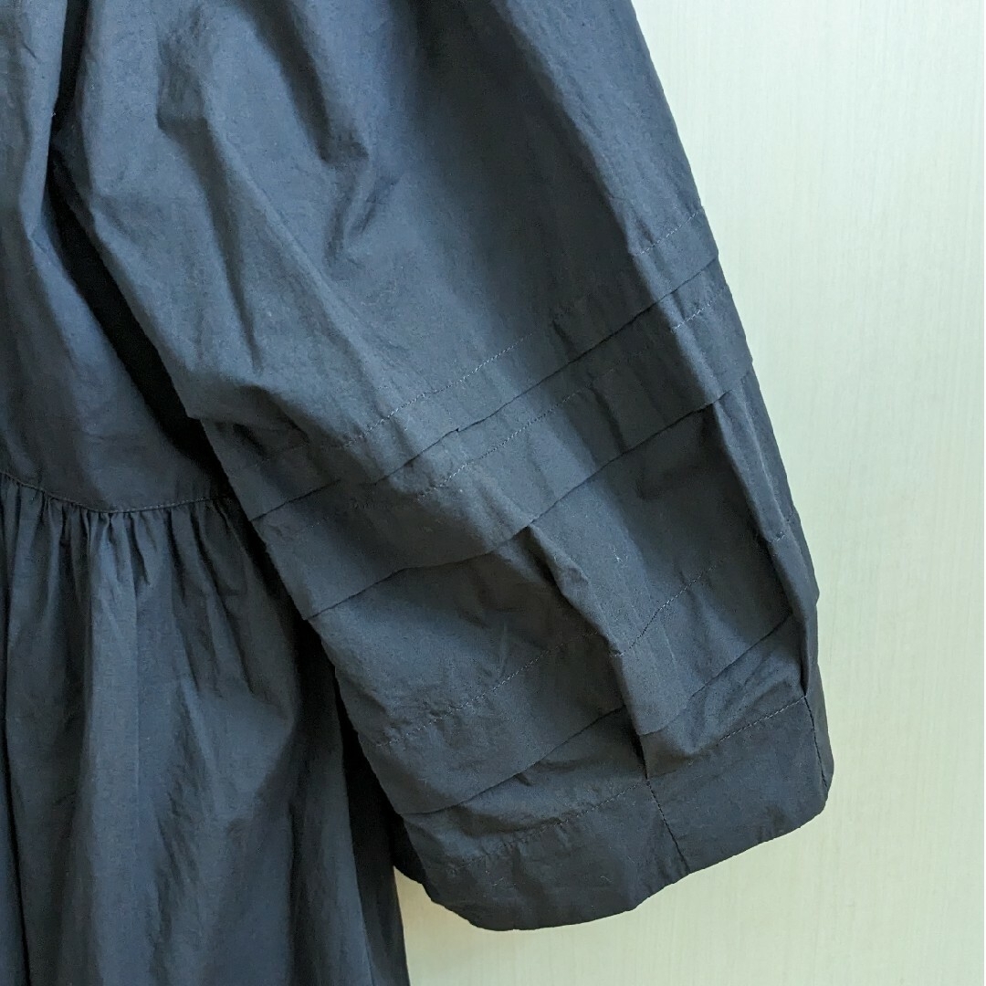 ヌキテパ コットンエンブロイダリー 2wayブラウス 紺色 レディースのトップス(シャツ/ブラウス(半袖/袖なし))の商品写真