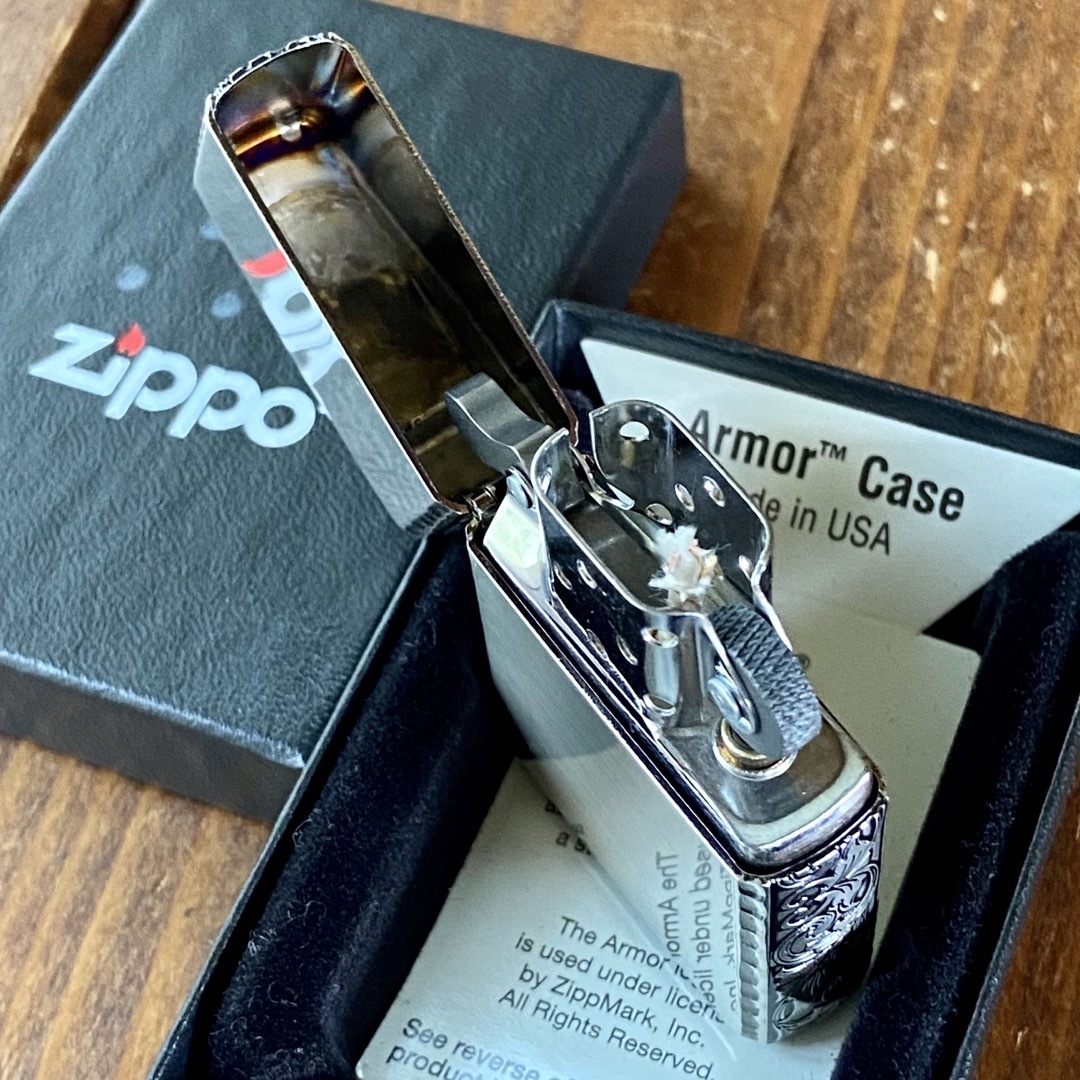 ZIPPO(ジッポー)の新品 Zippo アーマー 3面 アラベスク 銀メッキいぶし ジッポー メンズのファッション小物(タバコグッズ)の商品写真