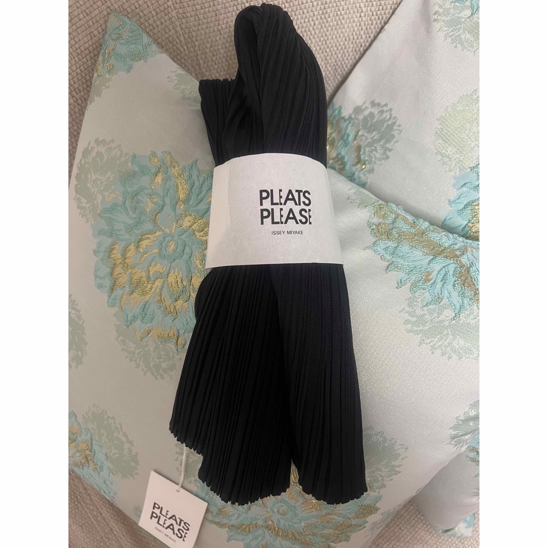 PLEATS PLEASE 新品BASICS TOPS BLACK | フリマアプリ ラクマ