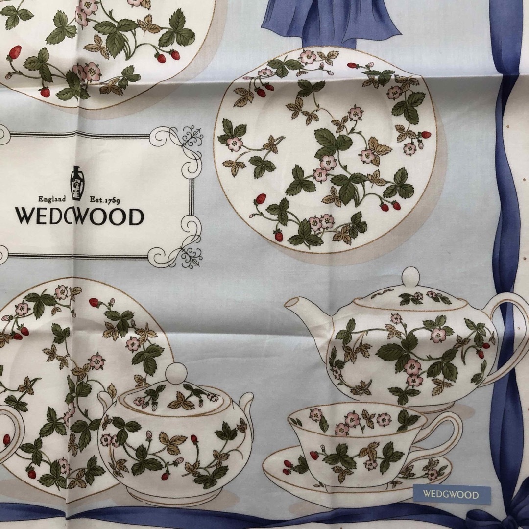 WEDGWOOD(ウェッジウッド)のウエッジウッド  ハンカチ　新品未使用 レディースのファッション小物(ハンカチ)の商品写真