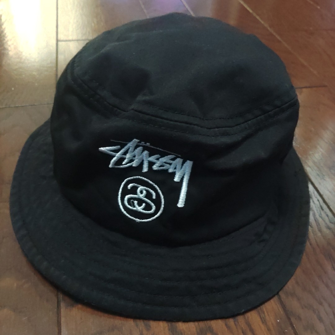 STUSSY(ステューシー)のSTUSSY　SSリンク　シャネルロゴ　バスケットハット　黒　S　M レディースの帽子(ハット)の商品写真