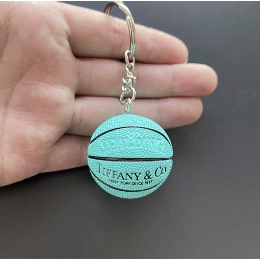 Tiffany & Co.(ティファニー)のTiffany&Co バスケットボールキーホルダー SPALDING レディースのファッション小物(キーホルダー)の商品写真