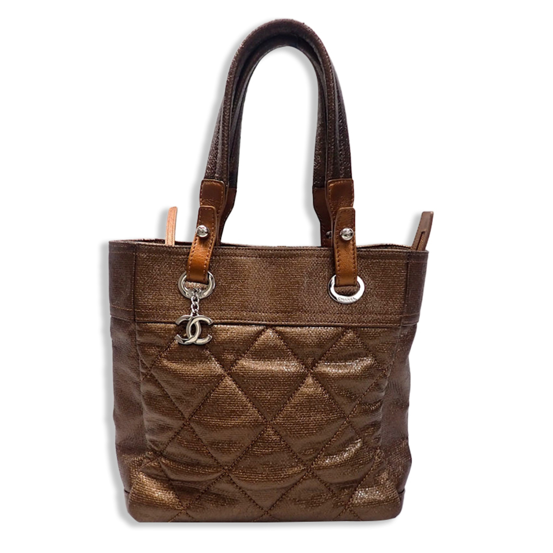 CHANEL - シャネル パリ・ビアリッツ コーティングキャンバス トートバッグ[b17-74］