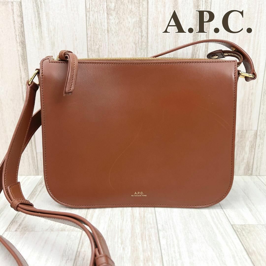 アーペーセー A.P.C. ショルダーバッグ スクエア レザー ブラウン