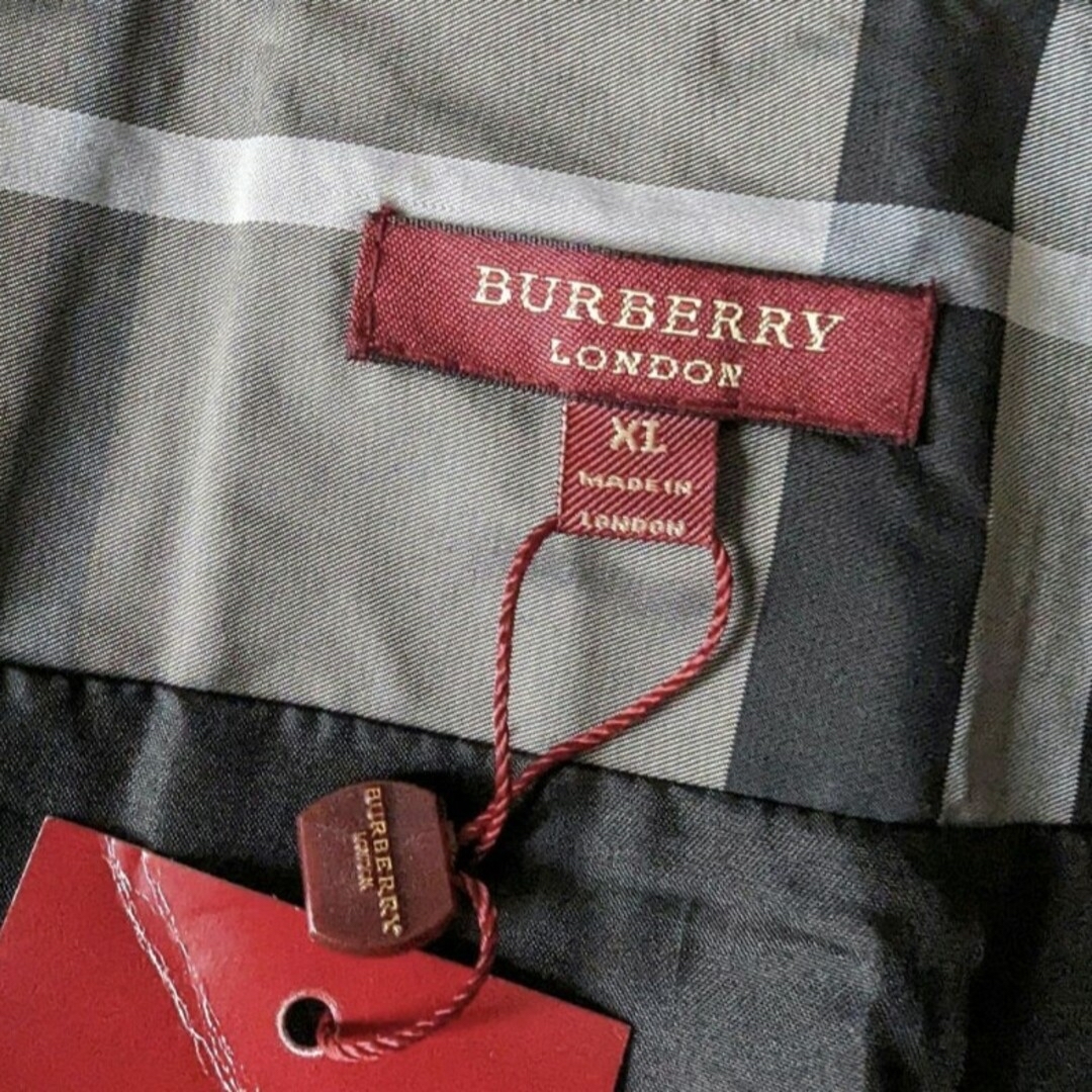 BURBERRY(バーバリー)の期間限定お値下げ 新品未使用バーバリーラップスカートXL巻きスカート レディースのスカート(ひざ丈スカート)の商品写真