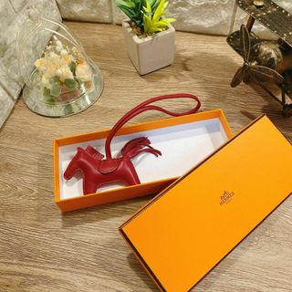 美品　正規品　ロデオチャームPM エルメス　Hermes ローズアザレ