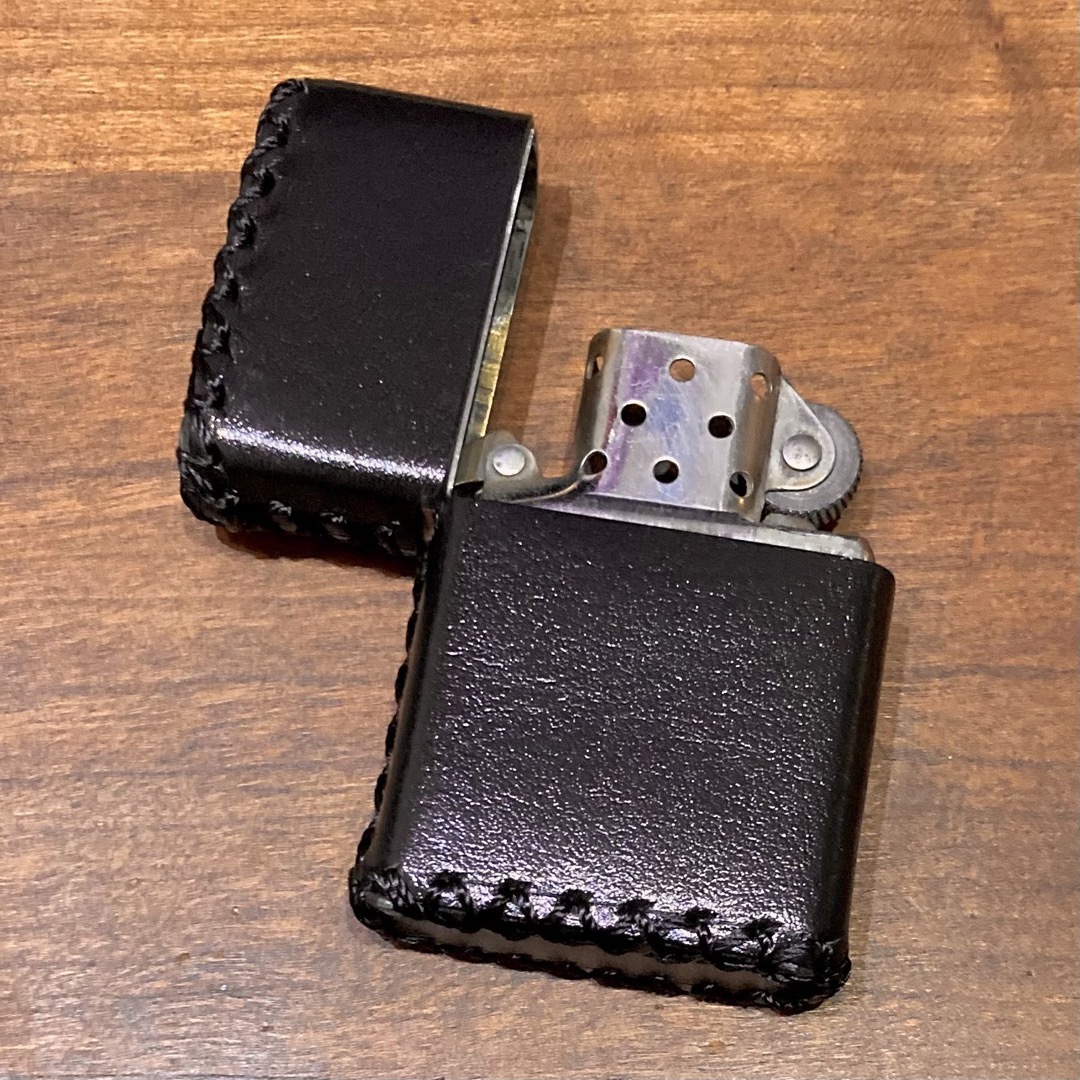 [本革] zippo用 レザーカバー 革ケース革巻き ブラック メンズのファッション小物(タバコグッズ)の商品写真