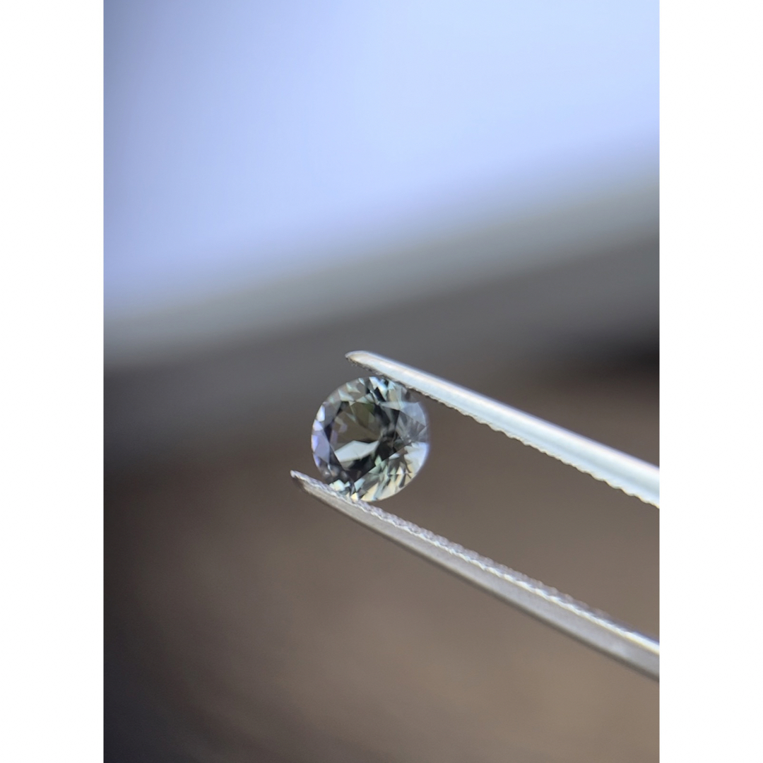ゾイサイト(ピーコックカラー) 0.90ct