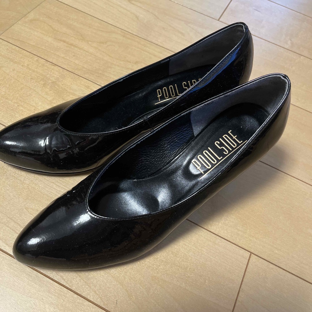 POOL SIDE(プールサイド)のプールサイド 23.5 黒エナメルパンプス レディースの靴/シューズ(ハイヒール/パンプス)の商品写真