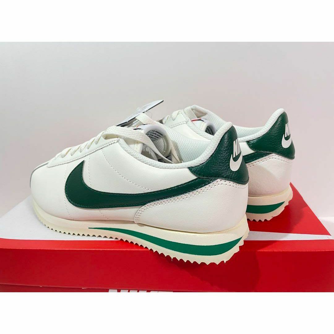 NIKE(ナイキ)の【新品】25cm NIKE WMNS Cortez コルテッツ ゴージグリーン レディースの靴/シューズ(スニーカー)の商品写真