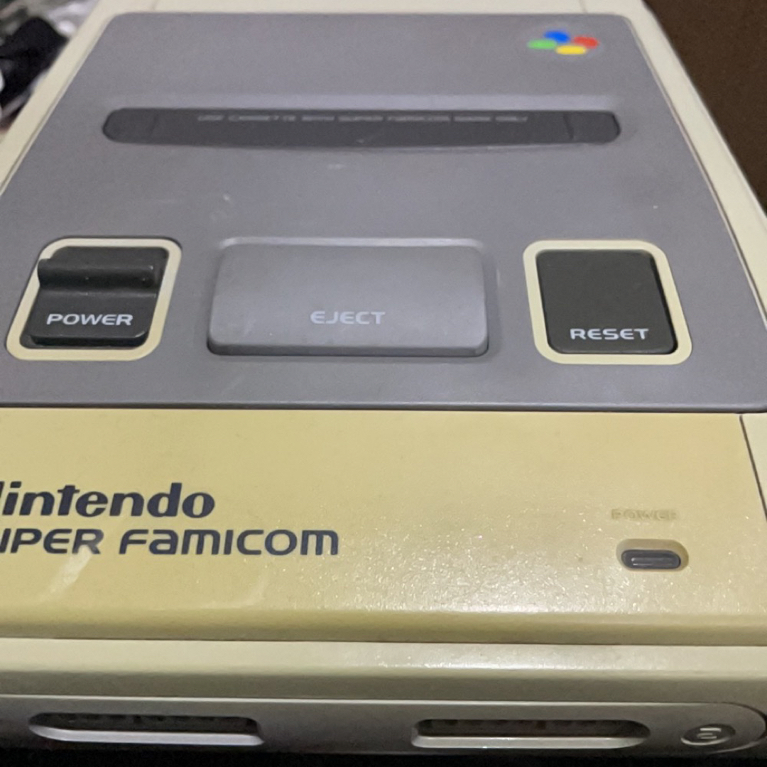 スーパーファミコン(スーパーファミコン)のスーパーファミコン本体 エンタメ/ホビーのゲームソフト/ゲーム機本体(家庭用ゲーム機本体)の商品写真