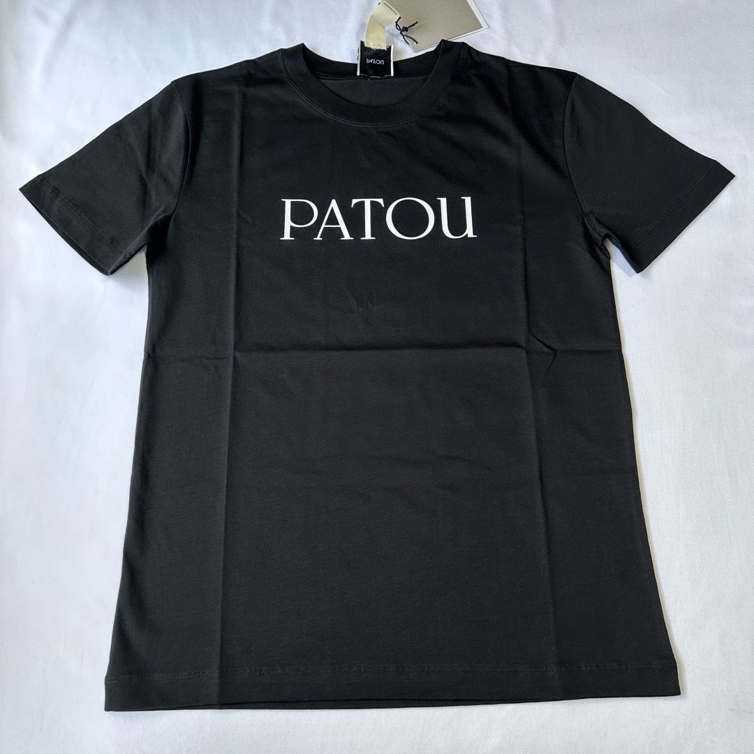 PATOU(パトゥ)の新品未着用 黒XS PATOU オーガニックコットン パトゥロゴTシャツ レディースのトップス(Tシャツ(半袖/袖なし))の商品写真