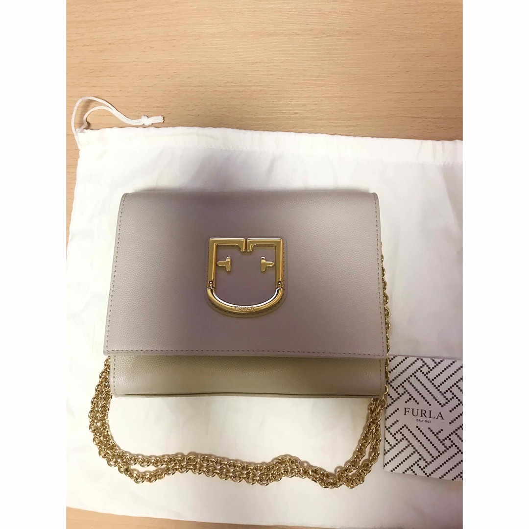 バッグ定価46200円 FURLA ショルダーバッグ