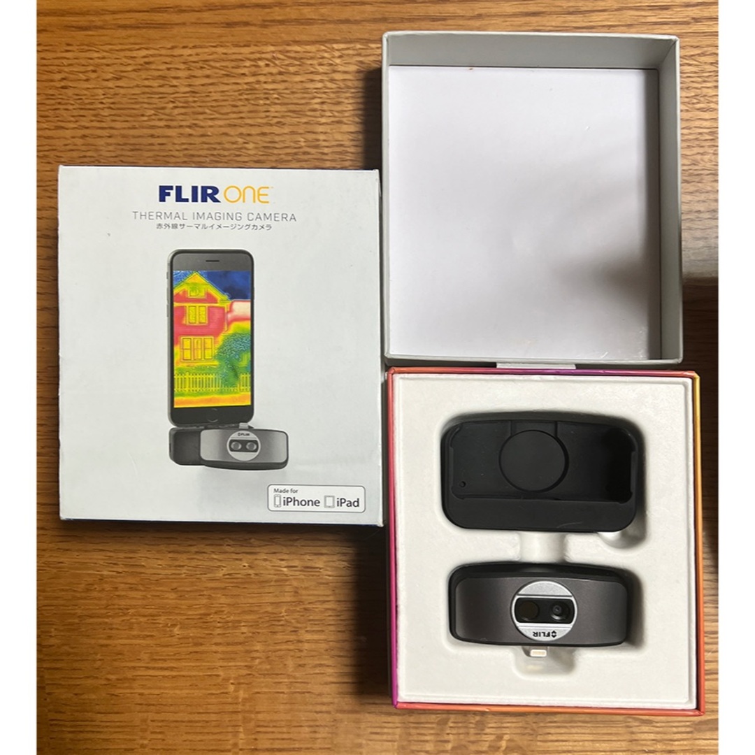 FLIR(フリア)の値下げ中　赤外線サーモグラフィカメラ FLIR ONE スマホ/家電/カメラのスマホアクセサリー(その他)の商品写真