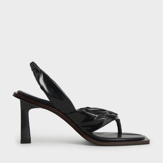 チャールズアンドキース(Charles and Keith)のCHARLES＆KEITH パテント スリングバックトングサンダル(サンダル)