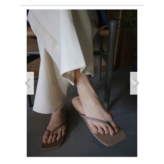 トランク(TRUNK)のTRUNC88 Square Toe Flat Sandals (サンダル)