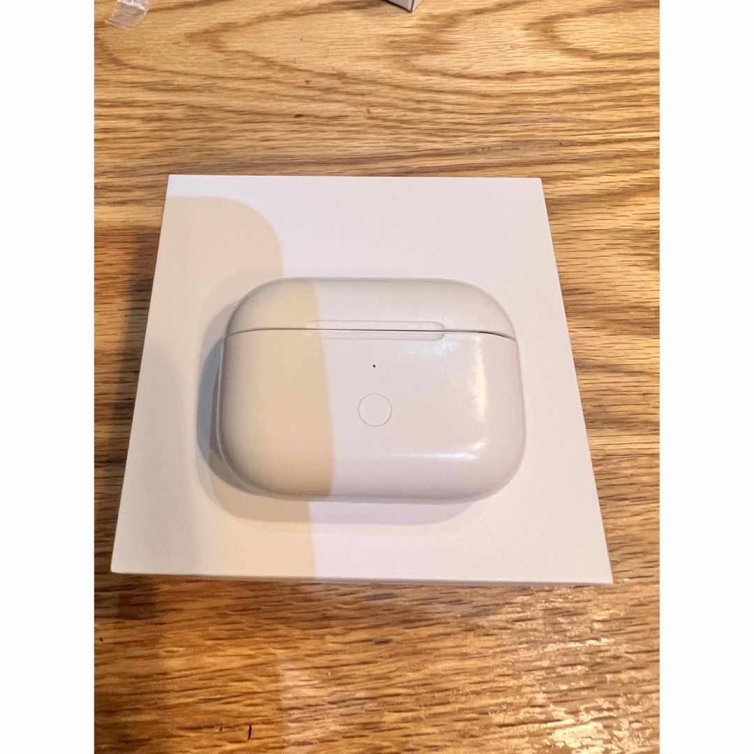 Apple(アップル)のAirPodspro 第1世代　中古 スマホ/家電/カメラのオーディオ機器(ヘッドフォン/イヤフォン)の商品写真