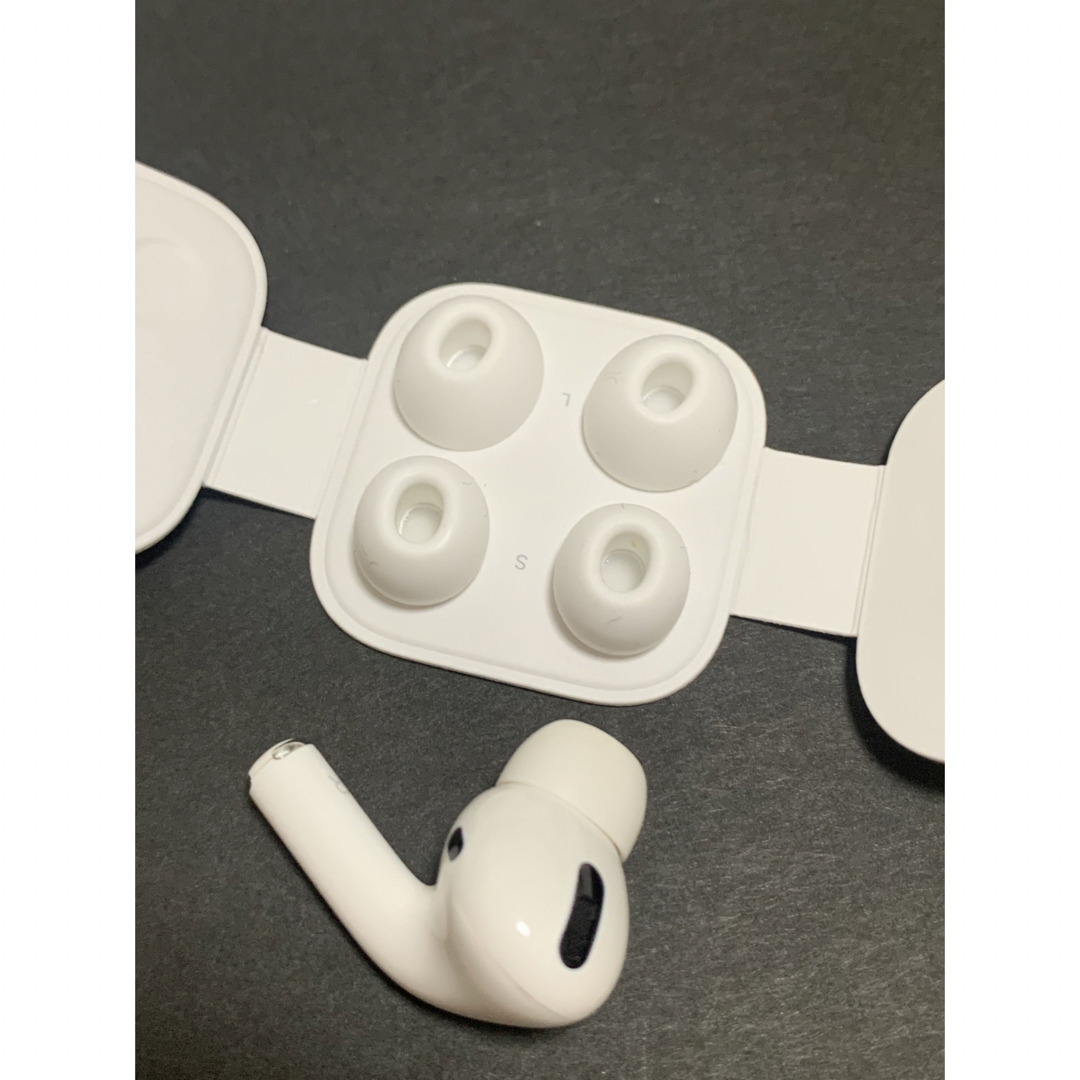 AirPods Pro MWP22J/A (右耳 A2083） 2