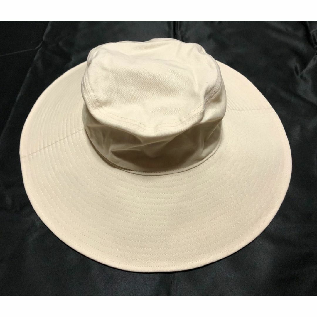 UNIQLO(ユニクロ)の【新品タグ付き】コットンキャンバスハット　イネス　ユニクロ　コラボ レディースの帽子(ハット)の商品写真