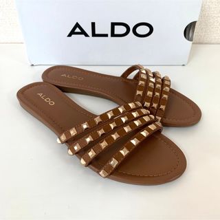 アルド(ALDO)のALDO アルド ブラウン スタッズ フラット サンダル 日本未入荷(サンダル)