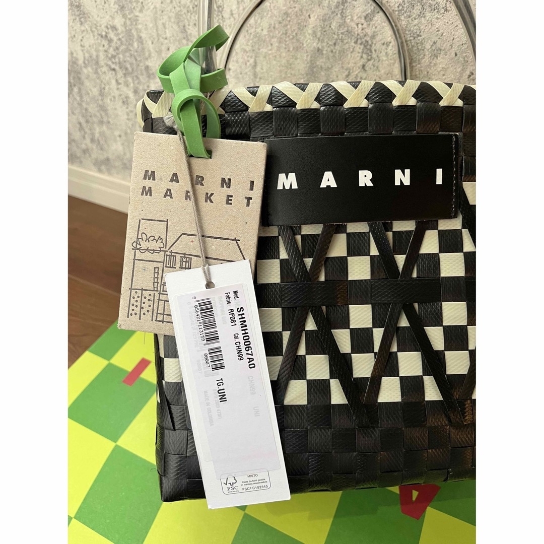 Marni(マルニ)の新品⭐︎ マルニマーケット　ステンシルバック　黒 レディースのバッグ(かごバッグ/ストローバッグ)の商品写真