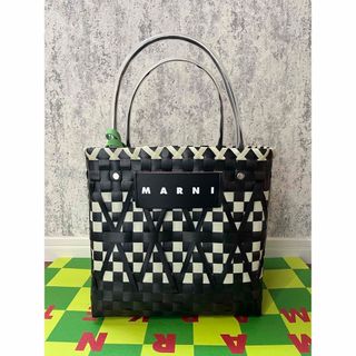 マルニ(Marni)の新品⭐︎ マルニマーケット　ステンシルバック　黒(かごバッグ/ストローバッグ)