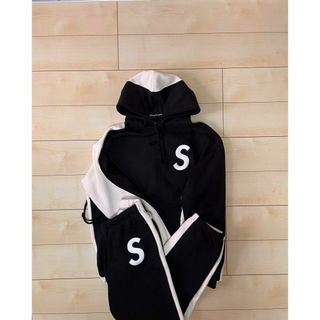 シュプリーム スウェット セットアップ 白黒 s メンズ - スウェット