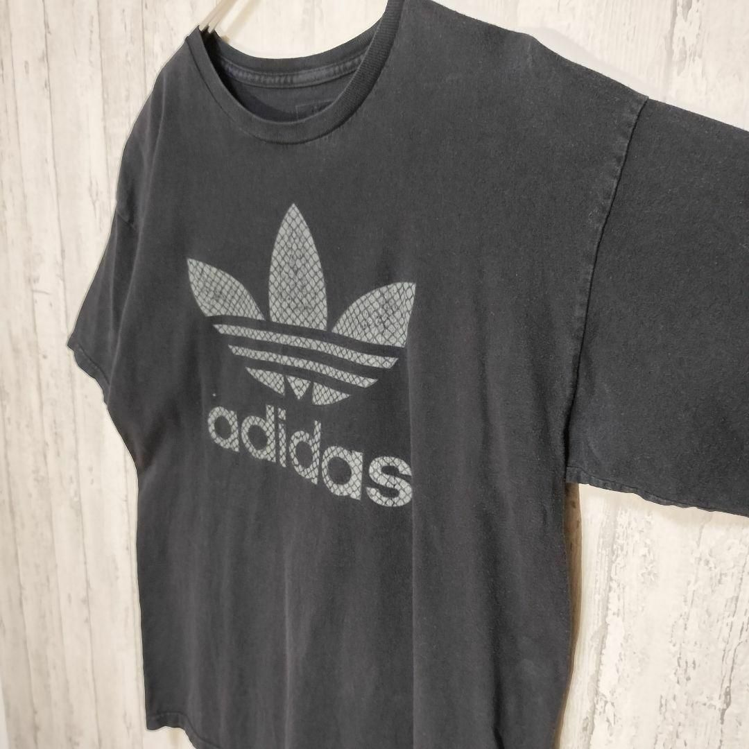 adidas(アディダス)のadidas　トレフォイル　パイソン柄　ビッグロゴ　オーバーサイズ　ゆるダボ古着 メンズのトップス(Tシャツ/カットソー(半袖/袖なし))の商品写真