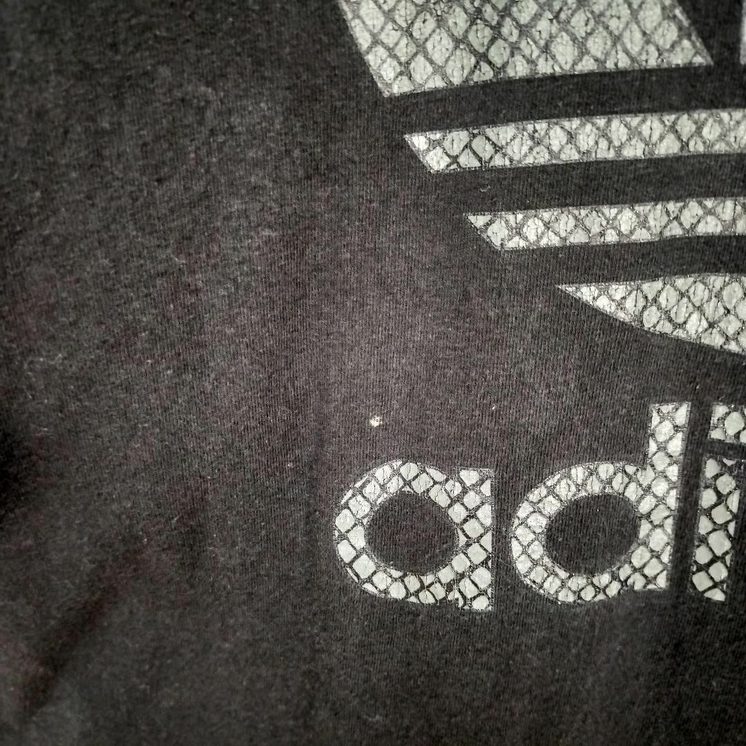 adidas(アディダス)のadidas　トレフォイル　パイソン柄　ビッグロゴ　オーバーサイズ　ゆるダボ古着 メンズのトップス(Tシャツ/カットソー(半袖/袖なし))の商品写真