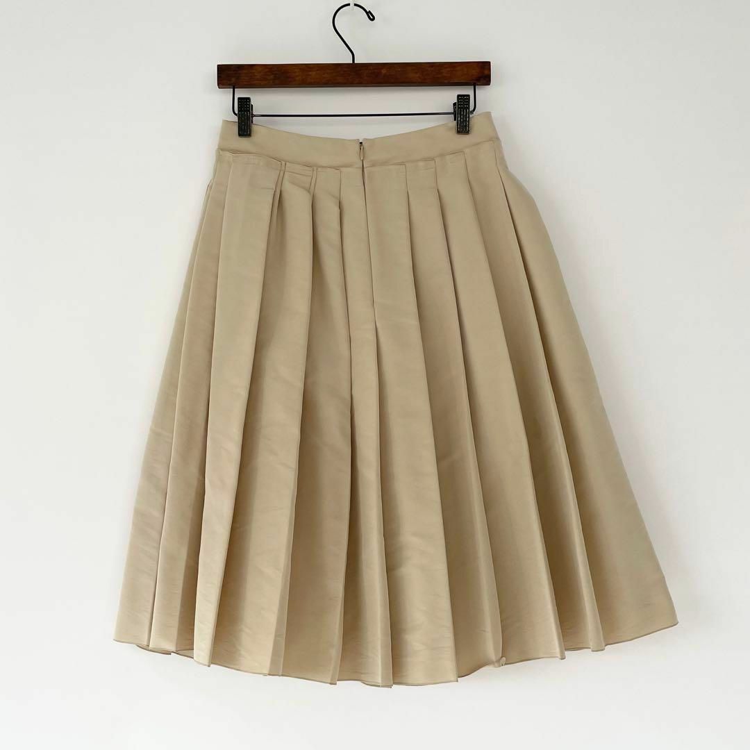 PRADA(プラダ)の美品✨ PRADA  プラダ シルクプリーツスカート 42 L 高級 レディースのスカート(ひざ丈スカート)の商品写真