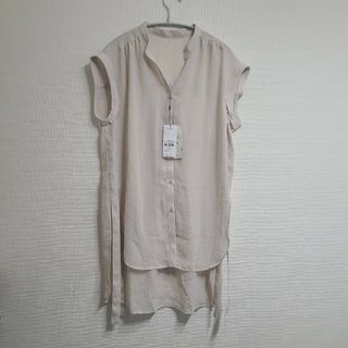 イェッカヴェッカ(YECCA VECCA)の【新品未使用タグ付き】イエッカヴェッカ ベージュ ロング トップス ブラウス(シャツ/ブラウス(半袖/袖なし))