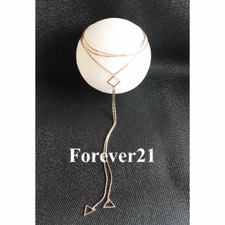 フォーエバートゥエンティーワン(FOREVER 21)の未使用★Forever21★モチーフ3連チェーンチョーカーネックレス /ゴールド(ネックレス)