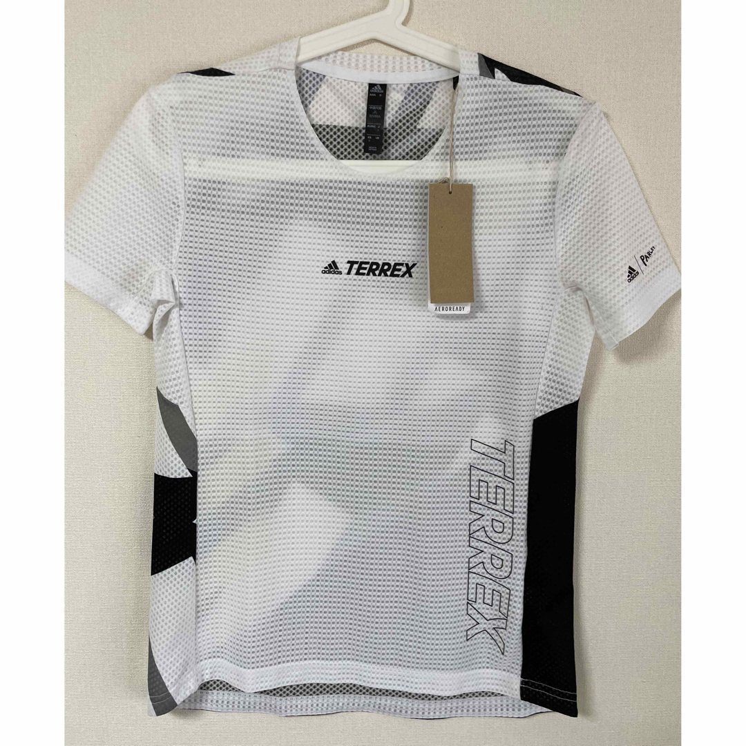 adidas(アディダス)の【新品】adidas TERREX Tシャツ スポーツ/アウトドアのトレーニング/エクササイズ(トレーニング用品)の商品写真