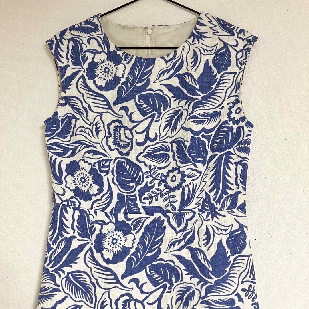 ecruefil - 美品 ecruefil ワンピース ノースリーブ 花柄 ブルーの通販