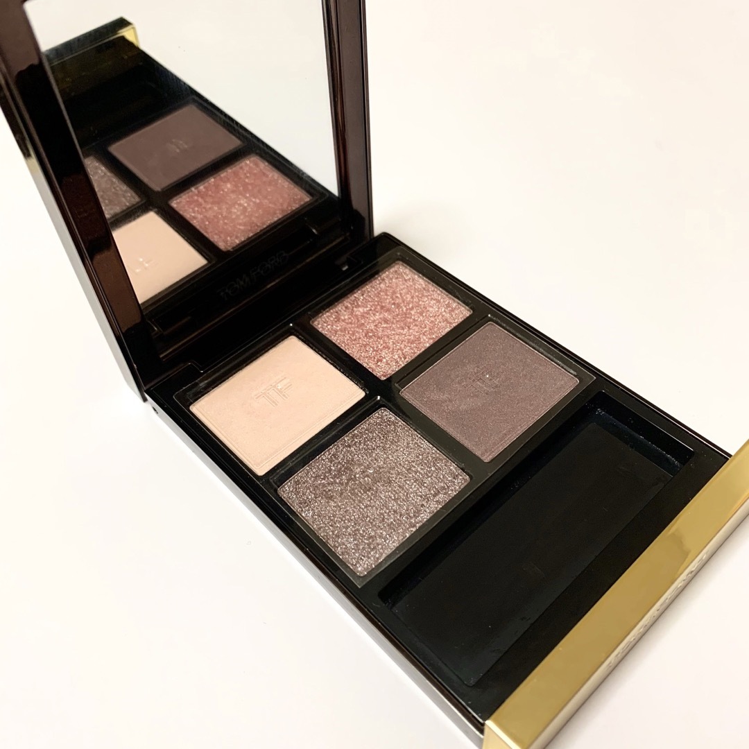 TOM FORD BEAUTY(トムフォードビューティ)のトムフォード アイシャドウ アイカラークォード セダクティブローズ コスメ/美容のベースメイク/化粧品(アイシャドウ)の商品写真