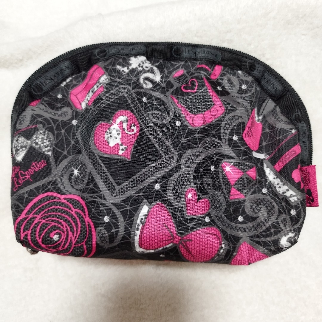 LeSportsac(レスポートサック)のバービー レスポートサック ラウンドメイクポーチ エンタメ/ホビーのおもちゃ/ぬいぐるみ(キャラクターグッズ)の商品写真