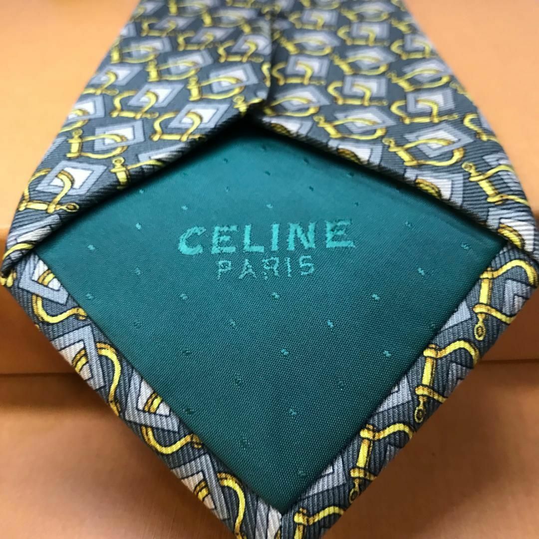 celine(セリーヌ)の美品★ セリーヌ CELINE★ ハイブランド ネクタイ  オリーブ 馬具柄 メンズのファッション小物(ネクタイ)の商品写真