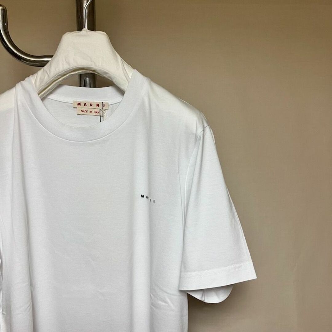 Marni(マルニ)の新品 54 22aw MARNI 胸ミニロゴ Tシャツ 白黒 4006 メンズのトップス(Tシャツ/カットソー(半袖/袖なし))の商品写真