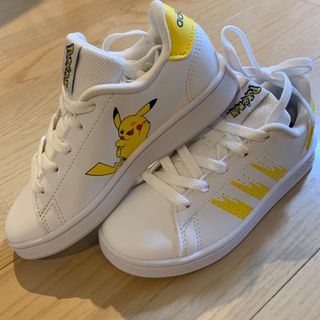 アディダス(adidas)のadidas ポケモンモデル　18cm 未使用品 箱無し(スニーカー)